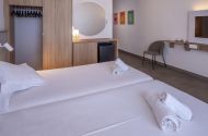 ght-habitaci-vista-mar-lateral-hotel-sagaro-mar-3_1