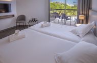 ght-habitaci-vista-mar-lateral-hotel-sagaro-mar-5_1